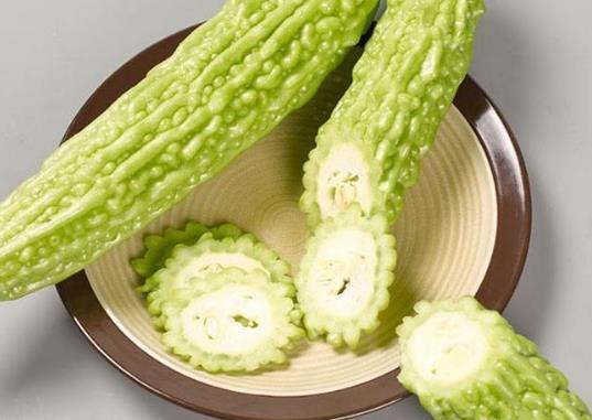 凉瓜熟了还可以吃吗视频,揭秘熟凉瓜的食用奥秘