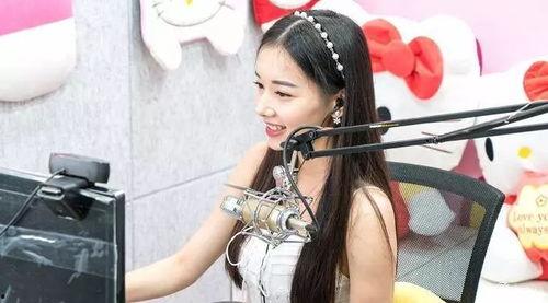 12大美女吃瓜视频直播,美艳瞬间尽收眼底