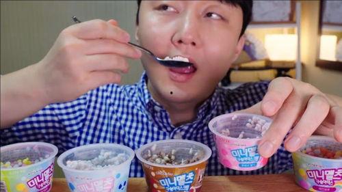 外国小哥吃哈密瓜雪糕视频,甜蜜滋味引发全球热议  第2张