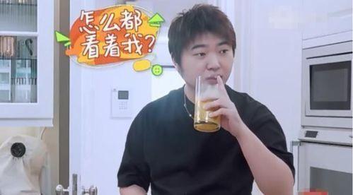 小王导演吃瓜视频大全集  第3张
