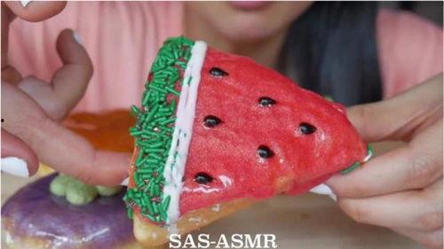 蛋糕姐姐吃瓜视频下载